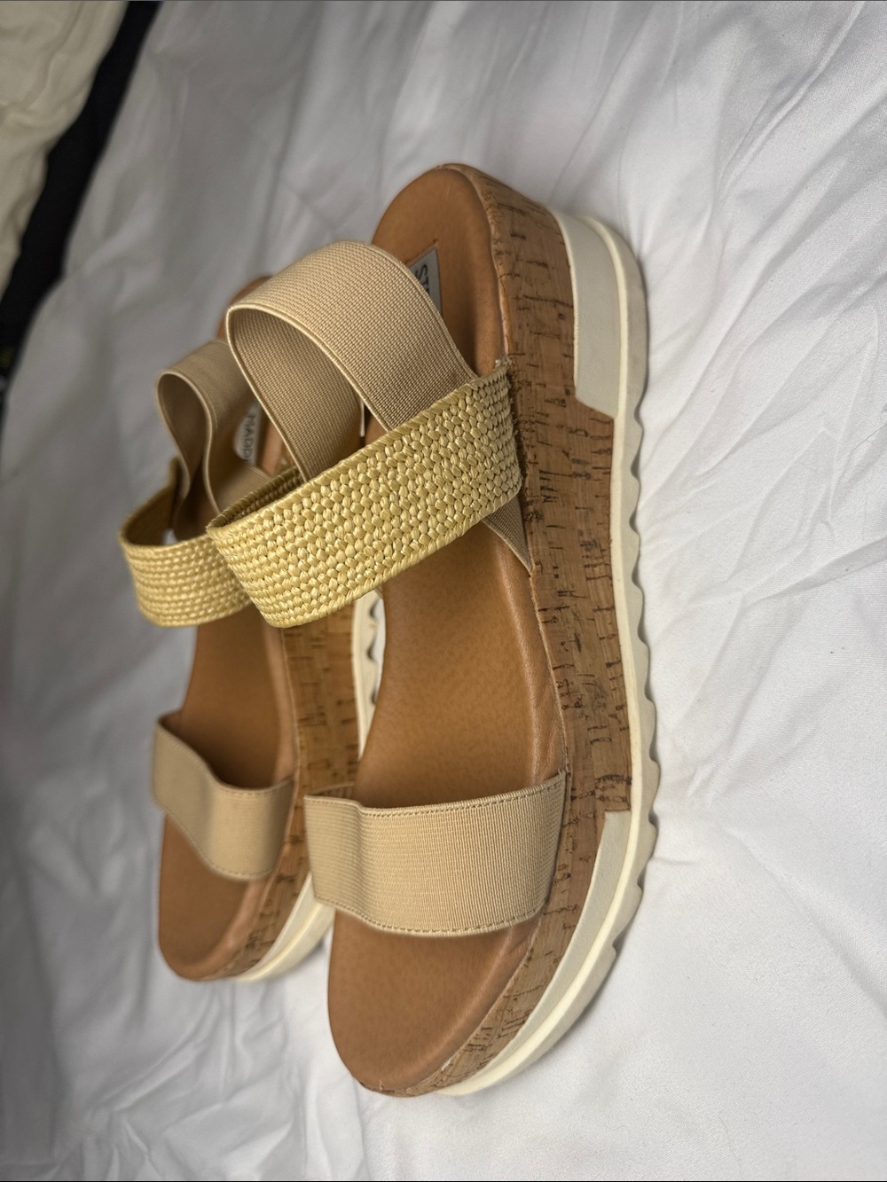 Steve Madden size 9 wedge sandal